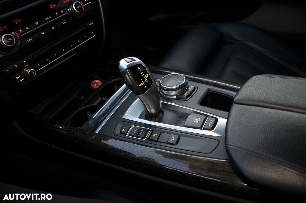 BMW X5 xDrive30d Sport-Aut. - 29