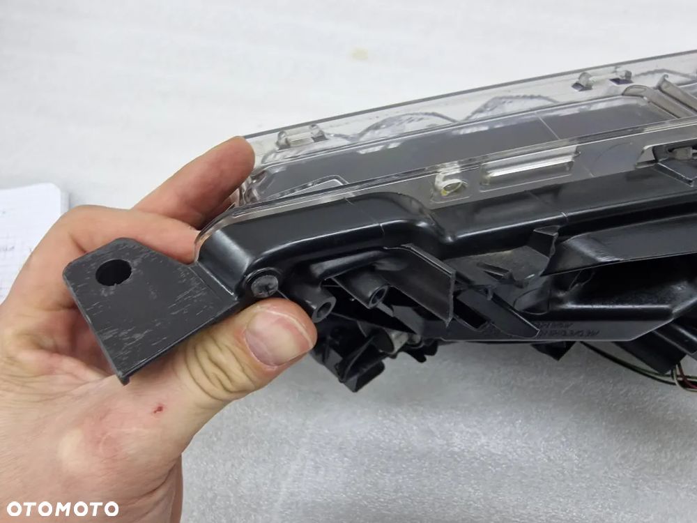 TOYOTA COROLLA E16 E18 13- LAMPA LED PRAWA PRZEDNIA PRZÓD , NR 81110-02E71-00 , NR AUKCJI LL61 - 14