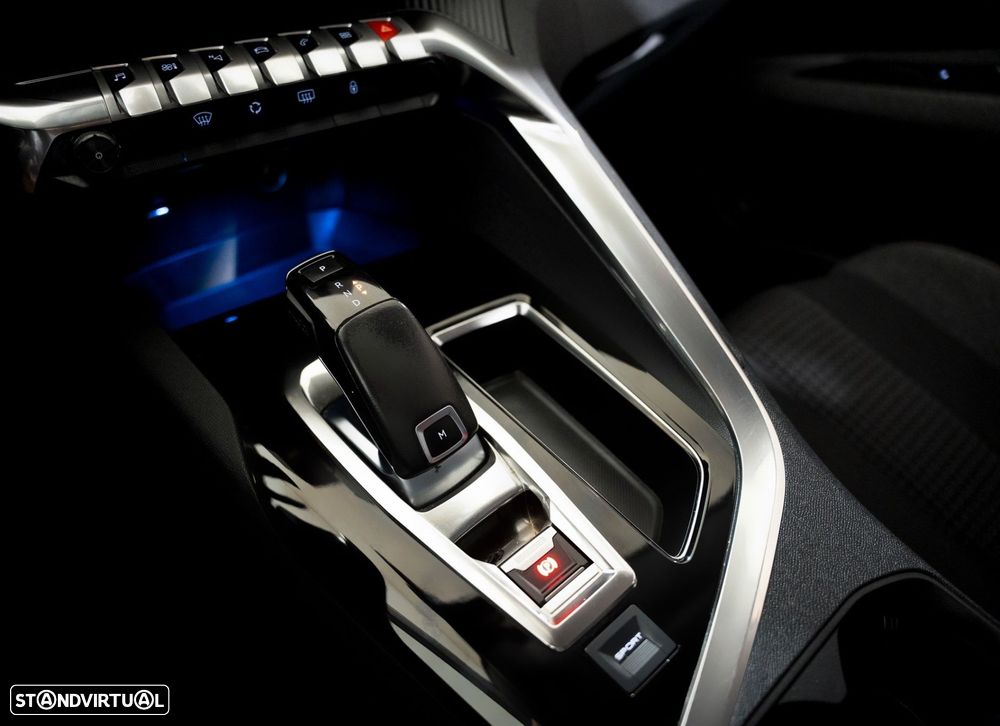 Peugeot 5008 1.2 PureTech Allure EAT8 - 8