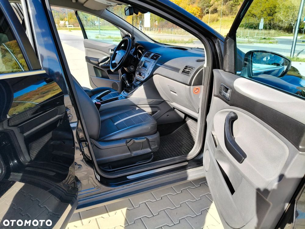 Ford Kuga - 18