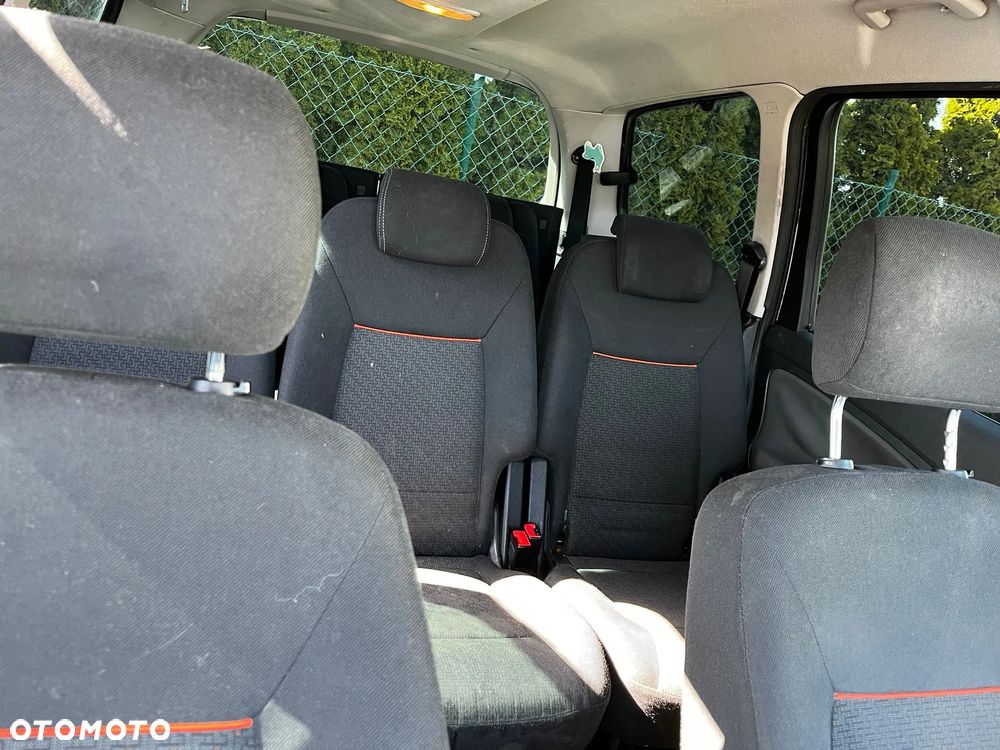 Ford Galaxy 2.0 Concept - 4