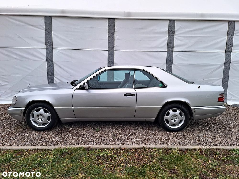 Mercedes-Benz W124 (1984-1993) - 11