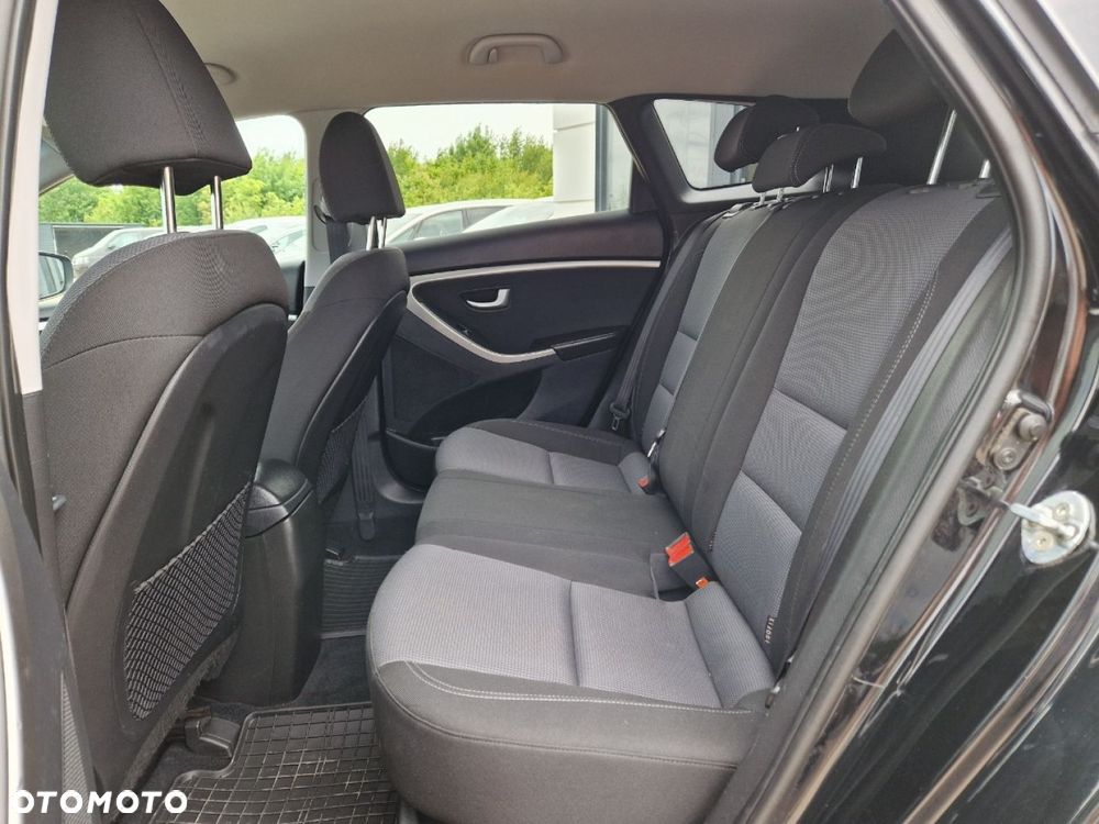 Hyundai i30 1.6 CRDi Premium - 8