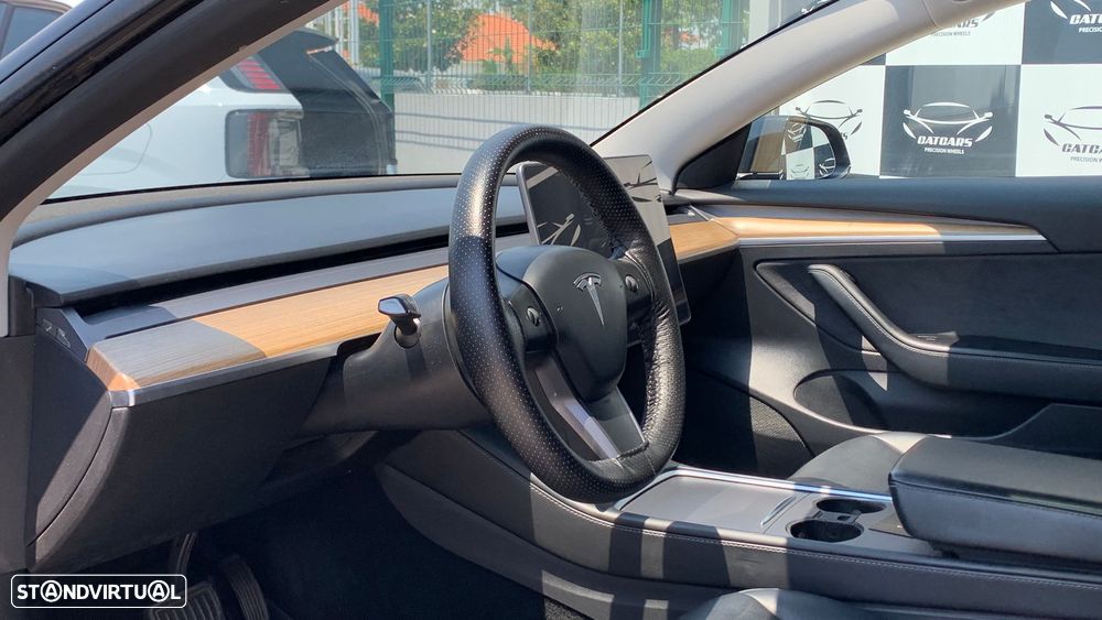 Tesla Model 3 Standard Range Plus RWD - 4
