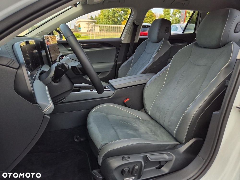 Volkswagen Passat - 11