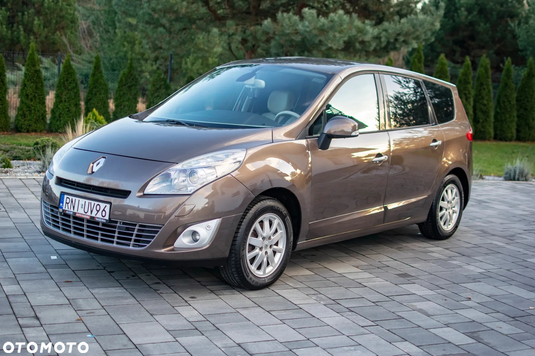 Renault Grand Scenic - 2