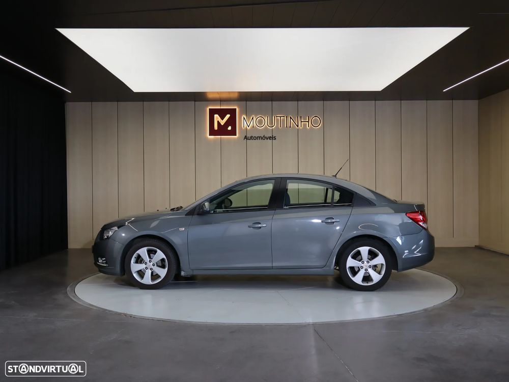 Chevrolet Cruze 1.6 LS - 2