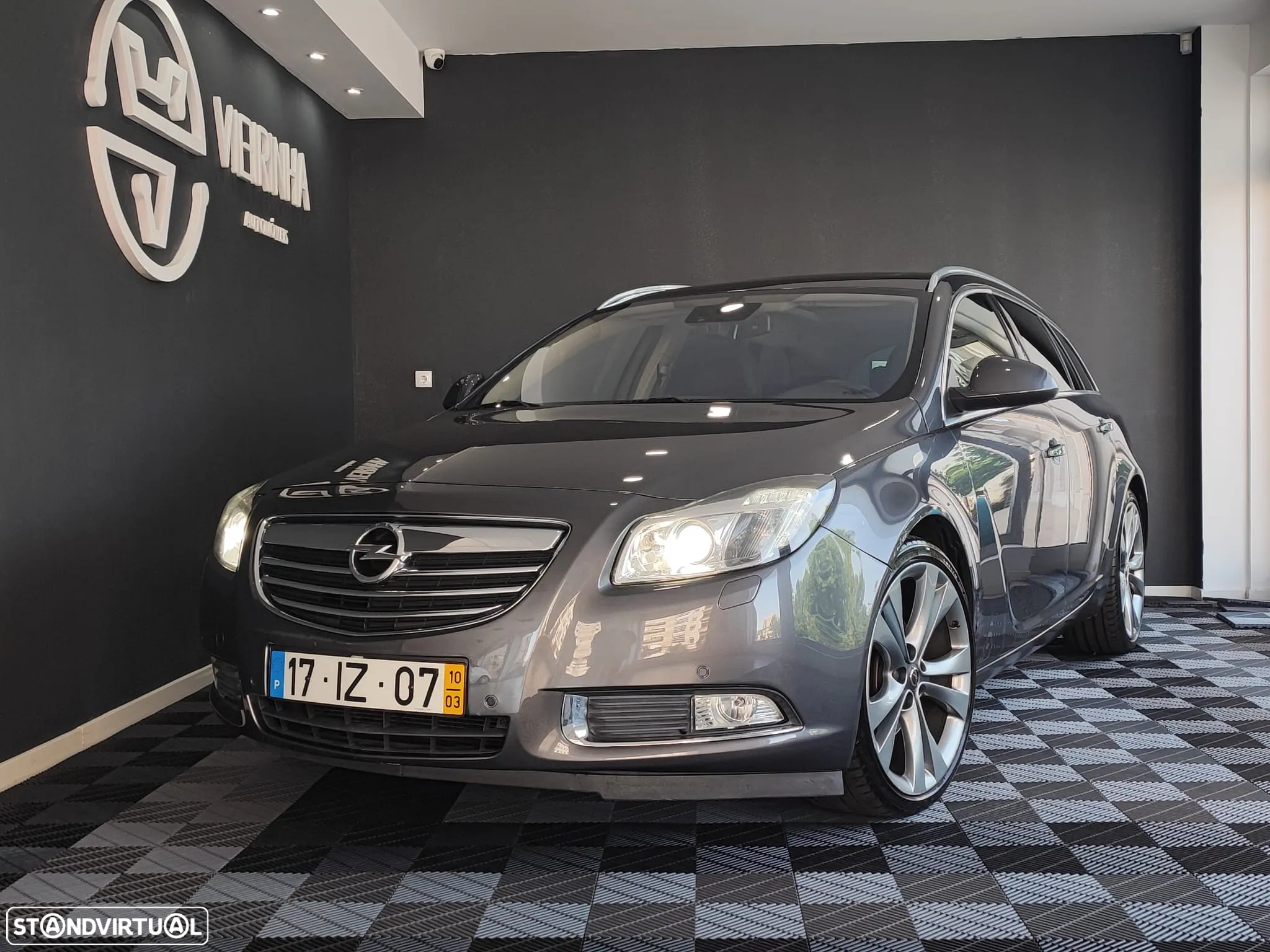 Opel Insignia Sports Tourer 2.0 CDTi Cosmo ecoFLEX - 2