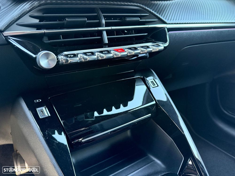 Peugeot e-208 50 kWh GT - 42
