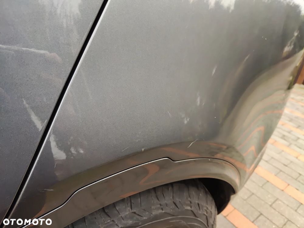 Land Rover Discovery 3.0 SDV6 SE - 32