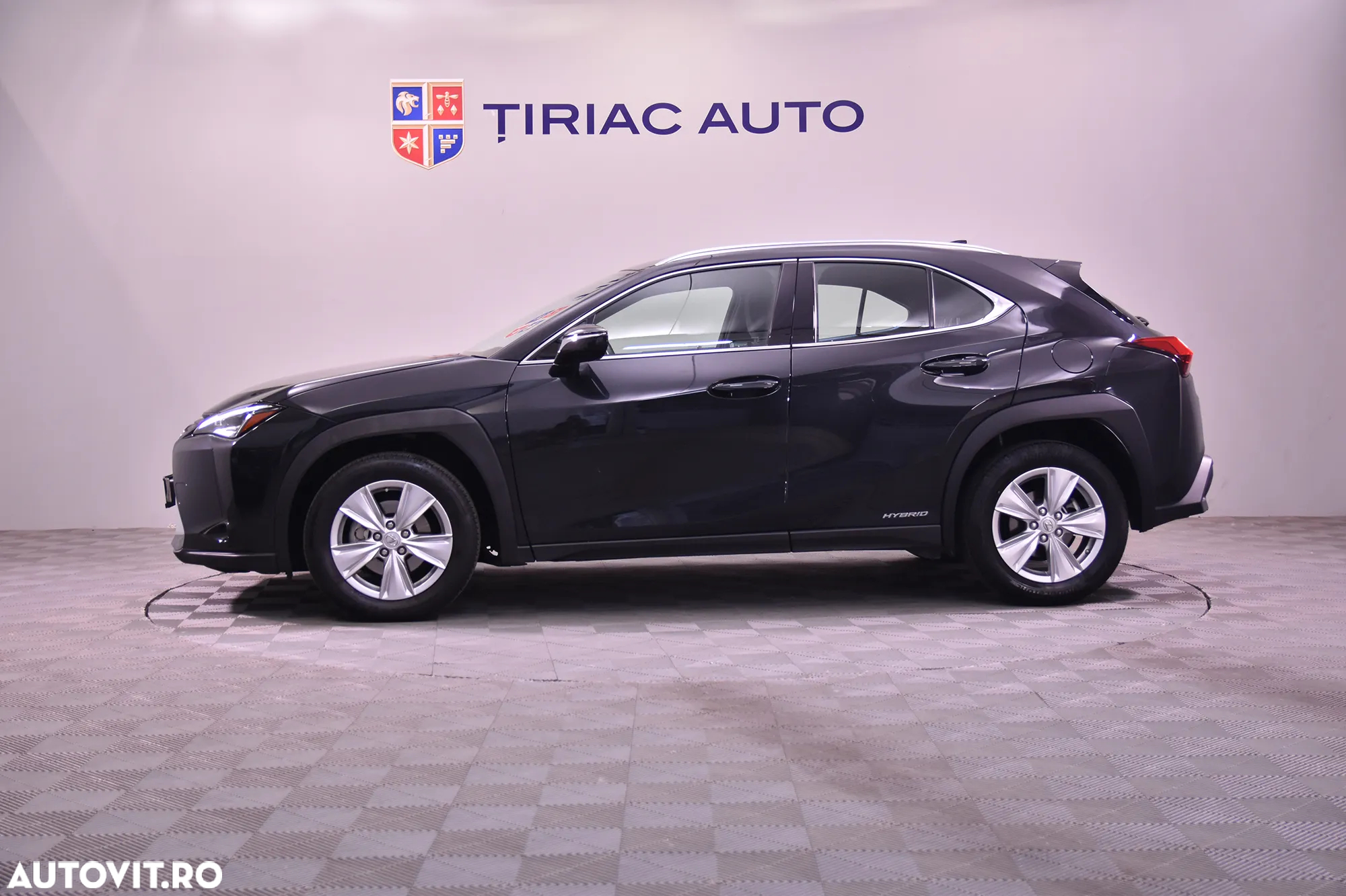 Lexus UX 250h - 2