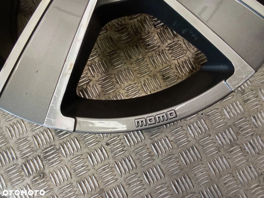 Felgi MOMO ITALY 8Jx18 et30 5x120  BMW INSIGNIA - 7