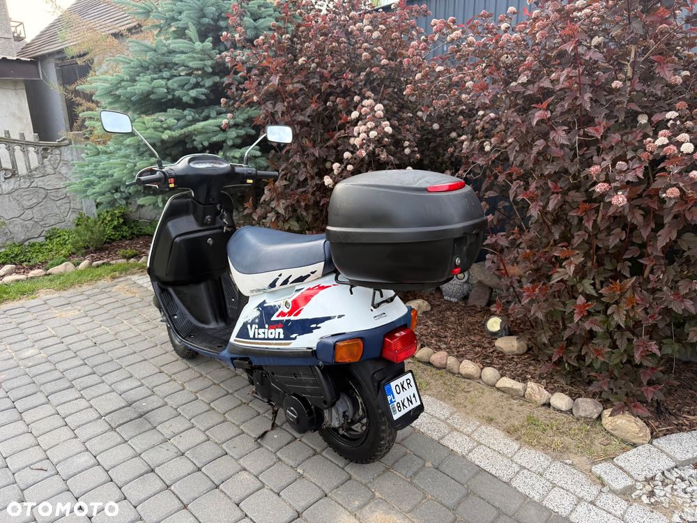 Honda Vision - 3