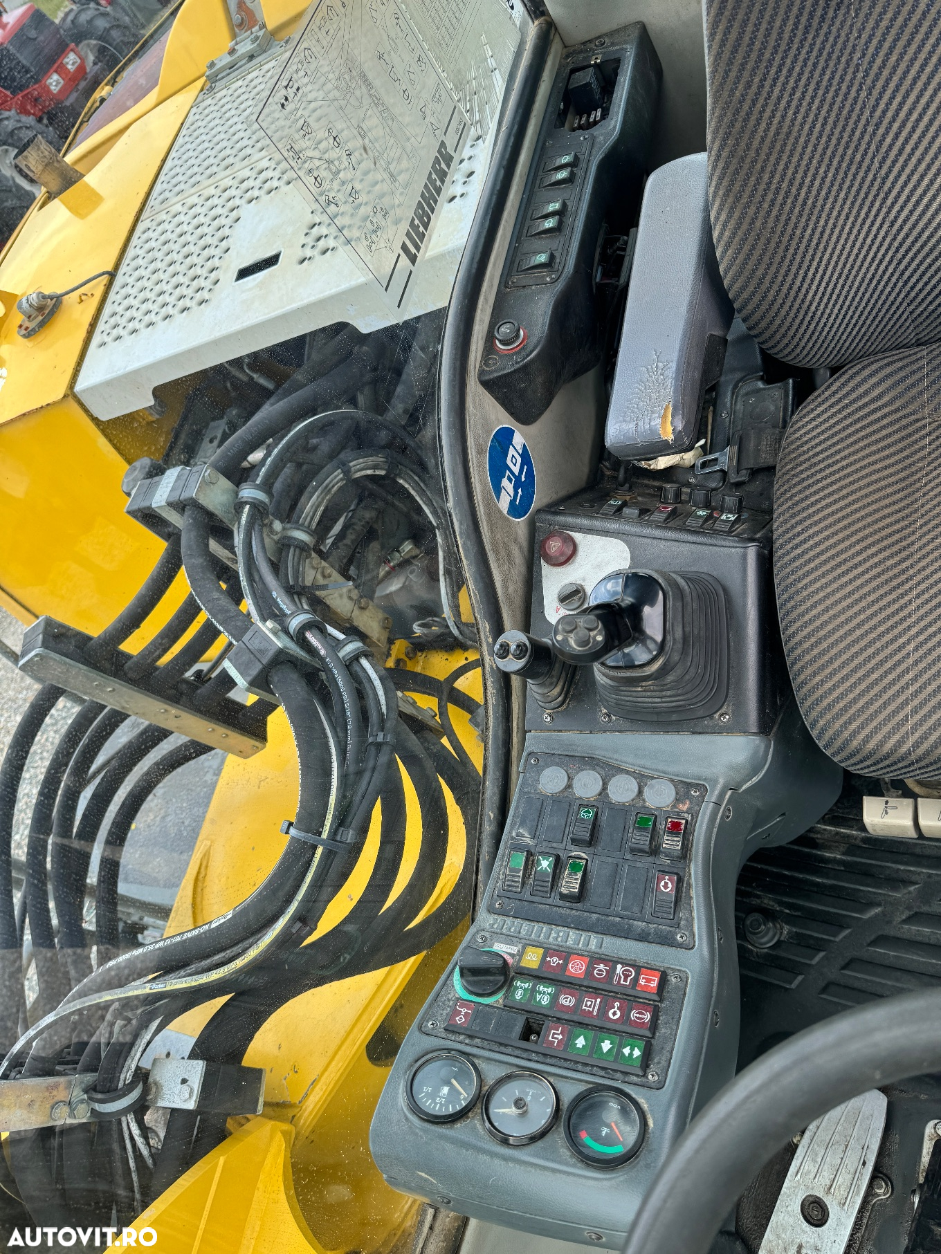 Liebherr A 311 - 6