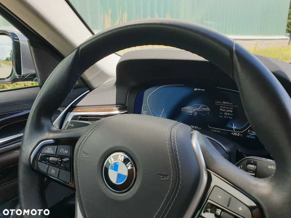 BMW Seria 5 530e iPerformance xDrive Luxury Line - 15