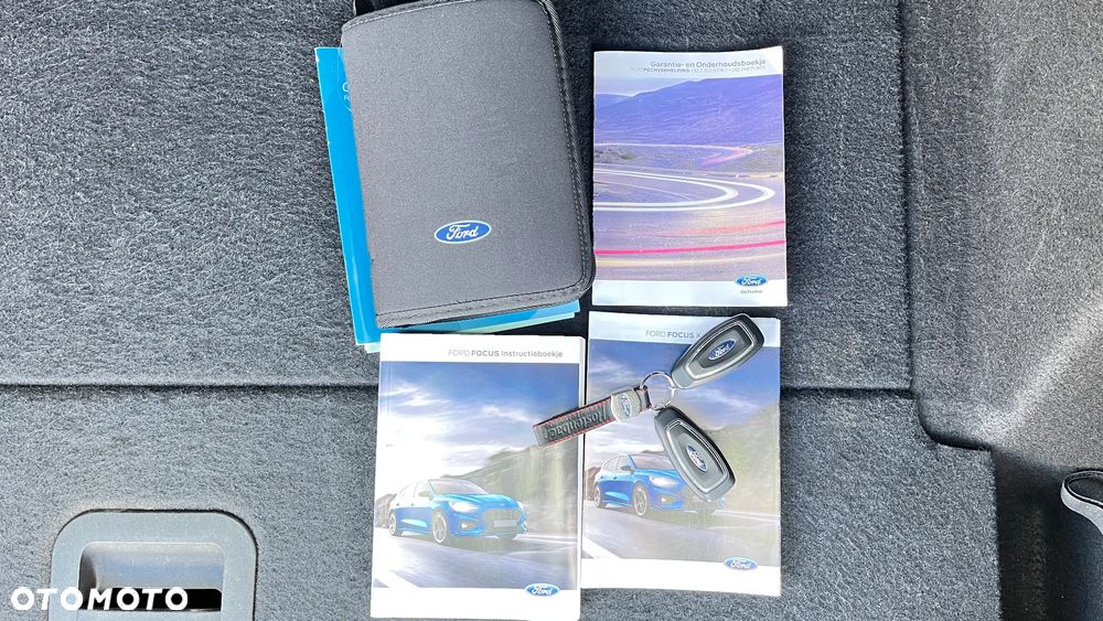 Ford Focus 2.0 EcoBlue STart-Stopp-System ST-LINE - 28