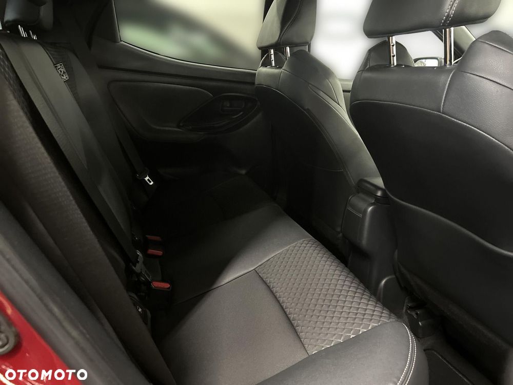 Toyota Yaris - 12