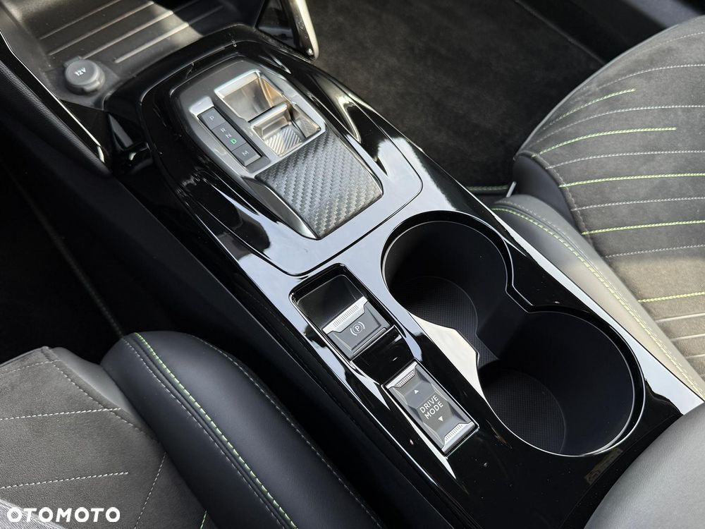 Peugeot 2008 1.2 PureTech GT S&S EAT8 - 24