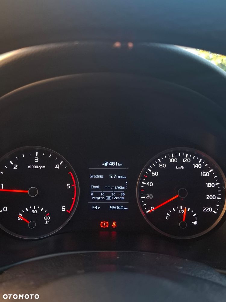 Kia Rio 1.4 crdi XL - 7