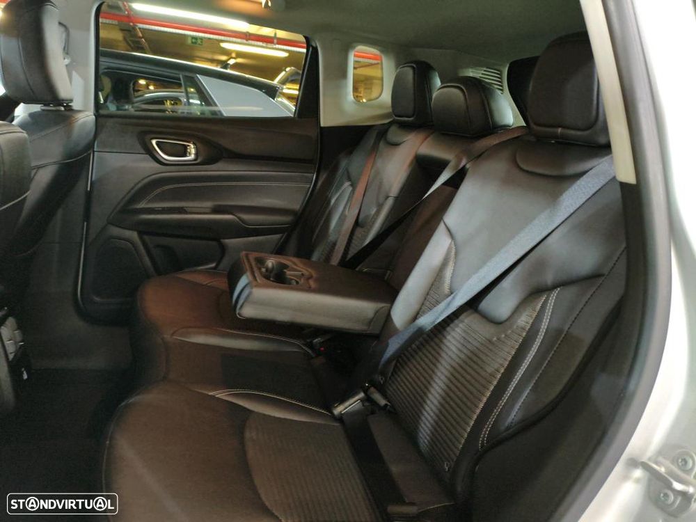 Jeep Compass 1.6 MultiJet Night Eagle - 9