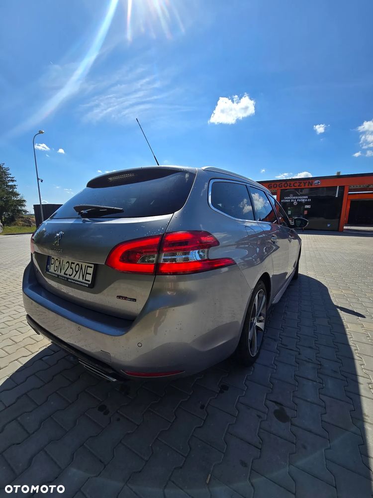 Peugeot 308 1.2 PureTech Allure S&S - 6