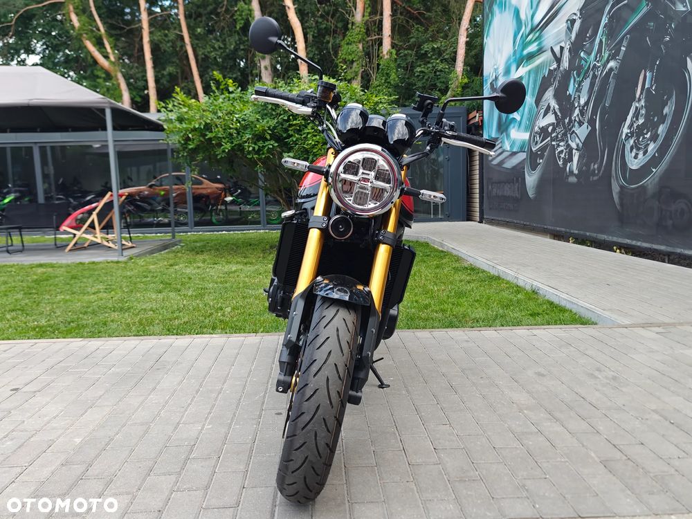 Kawasaki Z 900 RS - 6