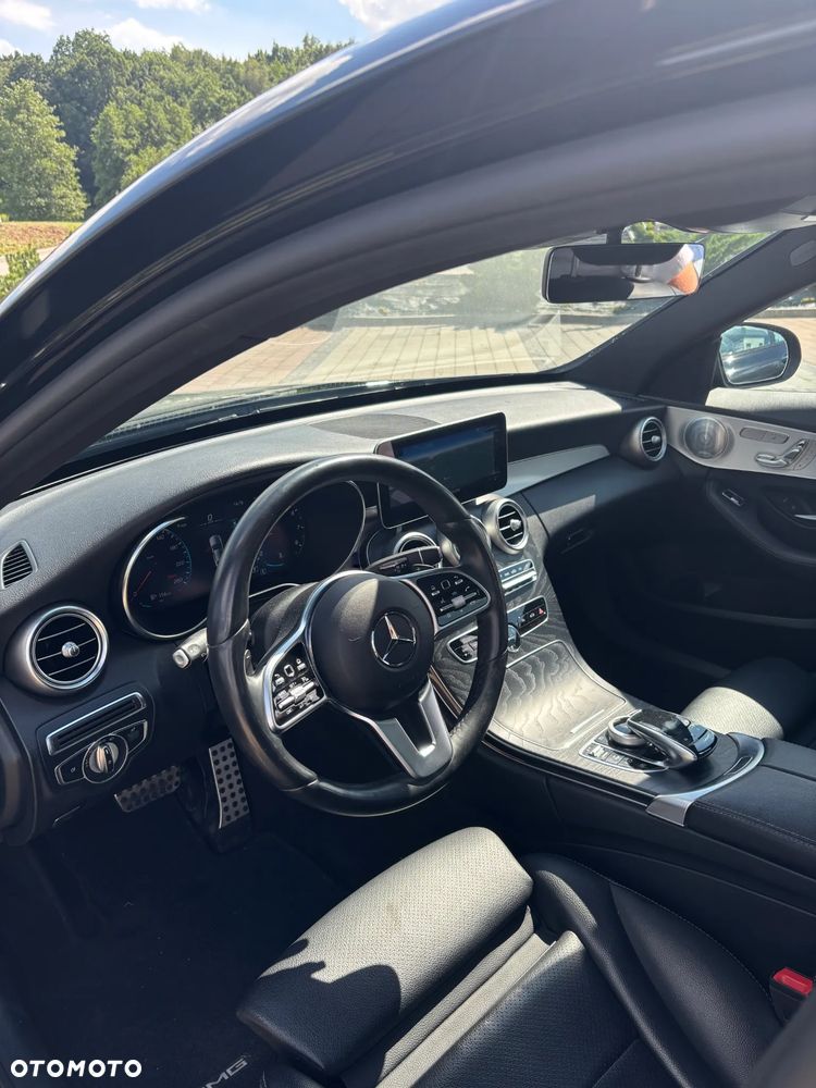 Mercedes-Benz Klasa C 300 9G-TRONIC - 14