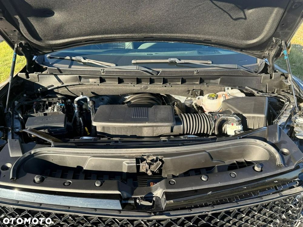 Cadillac Escalade - 11