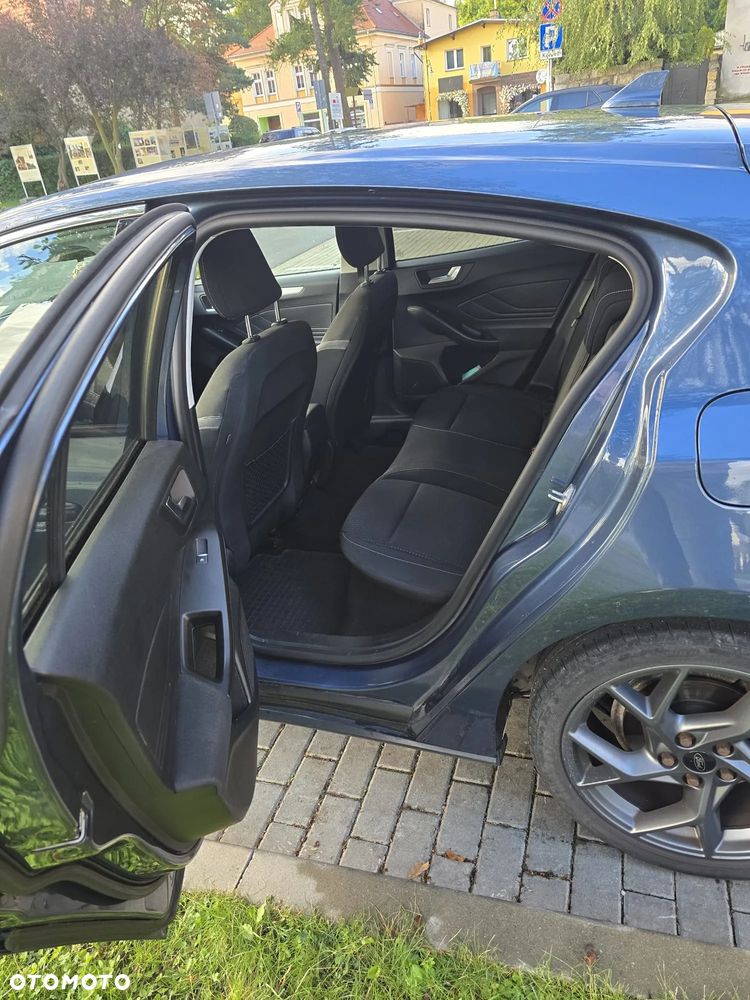 Ford Focus 1.0 EcoBoost Active - 17