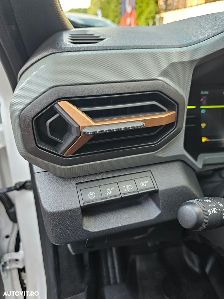 Dacia Duster TCe 130 4X4 MHEV Extreme - 41