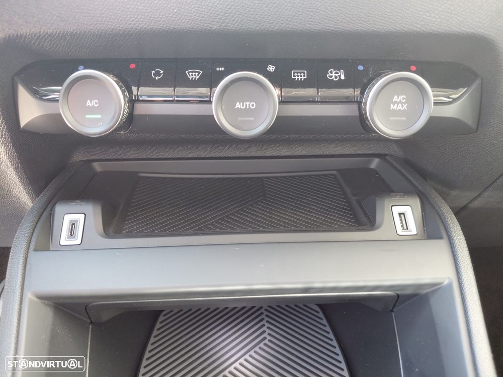 Citroën C4 X 1.2 Hybrid Plus e-DSC6 - 3