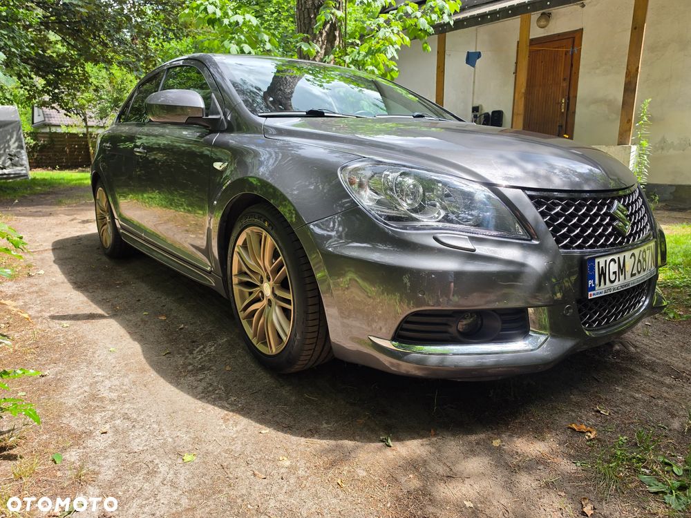 Suzuki Kizashi - 1