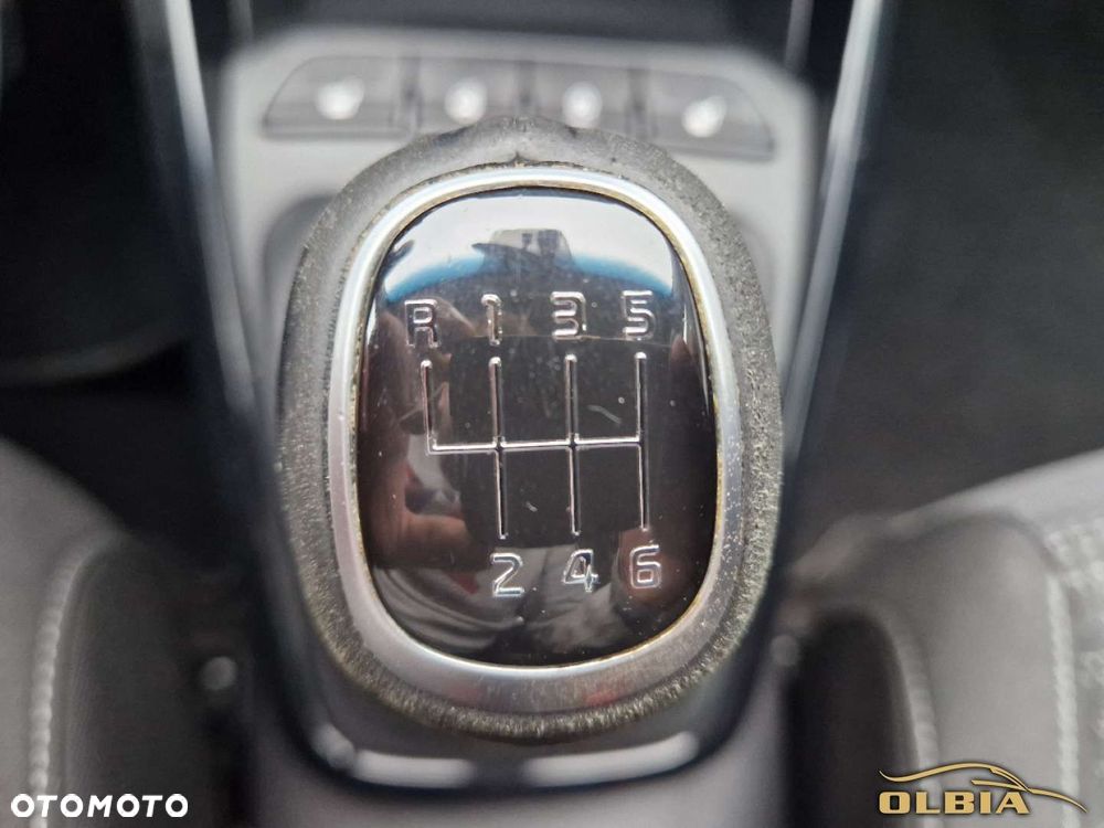 Kia Stonic - 28
