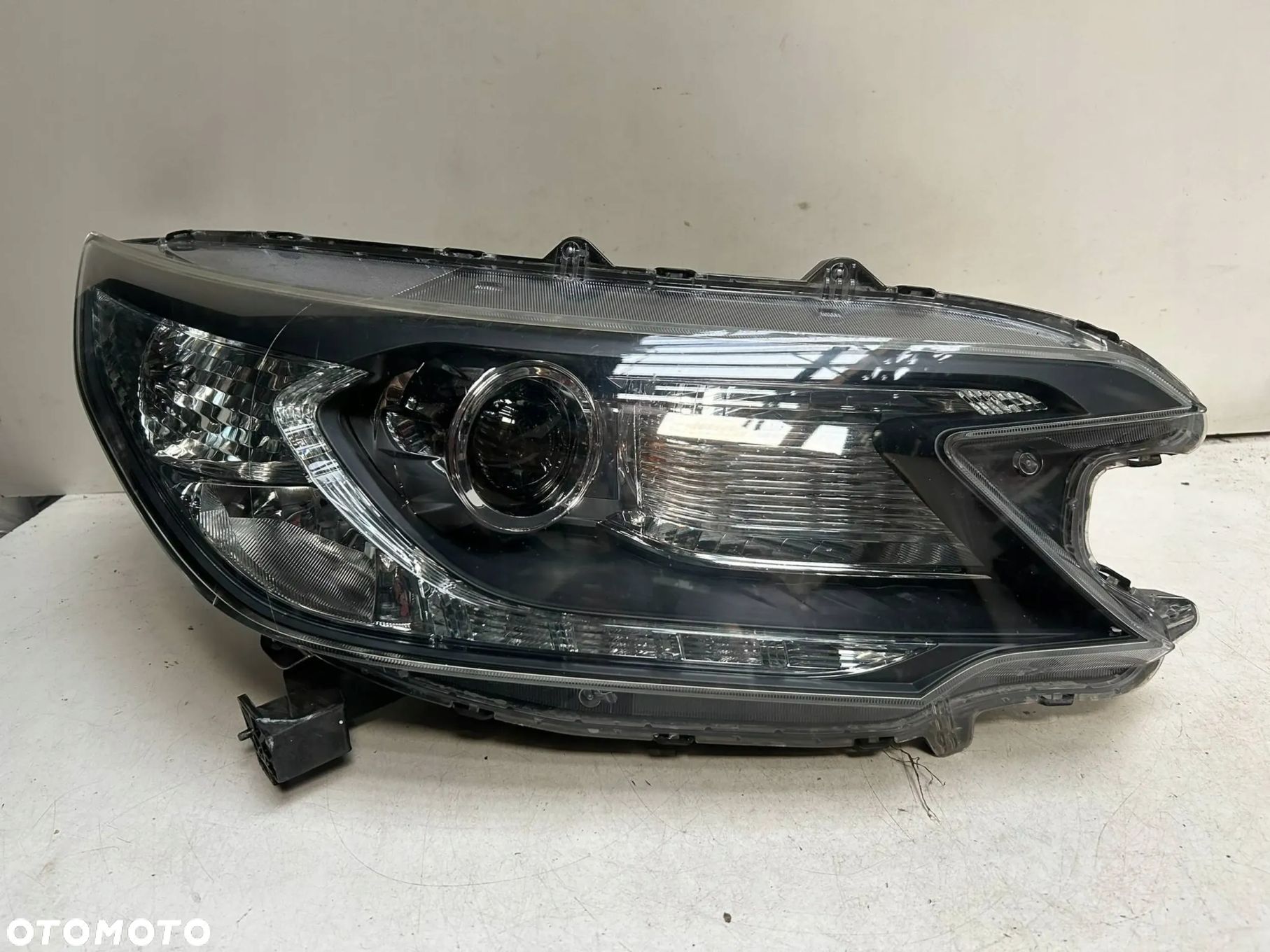 Lampa, reflektor przód prawy Honda CR-V 2014 - 1