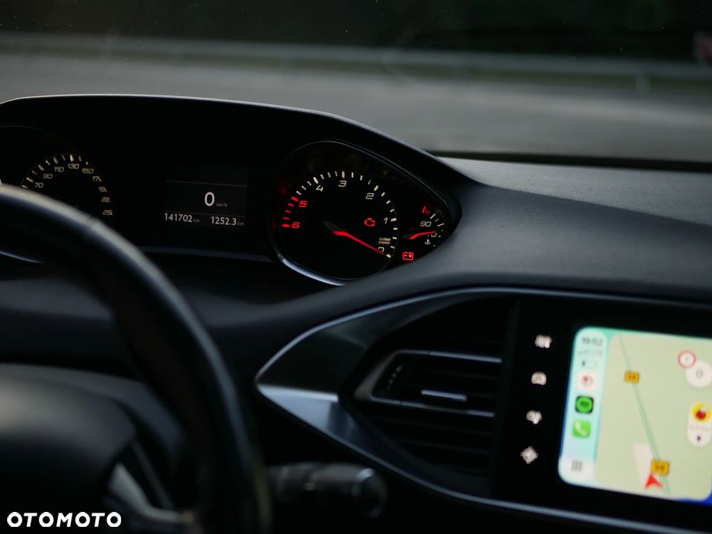 Peugeot 308 1.6 e-HDi Allure S&S - 25