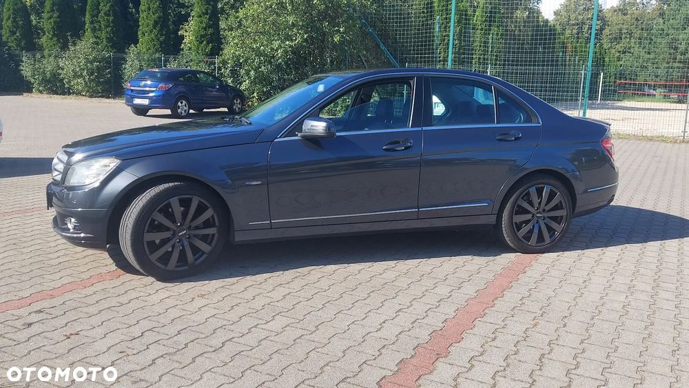Mercedes-Benz Klasa C 220 CDI BlueEff 4-Matic Elegance - 6