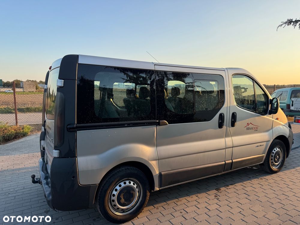 Renault Trafic dCi Passenger - 7