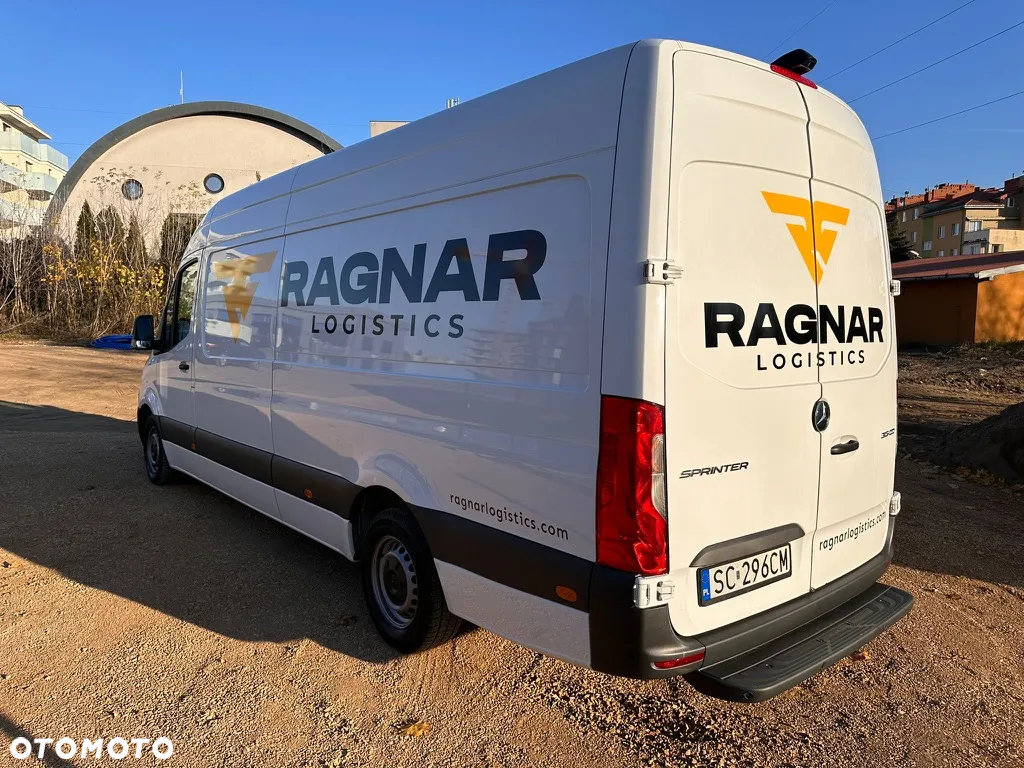 Mercedes-Benz Sprinter - 2