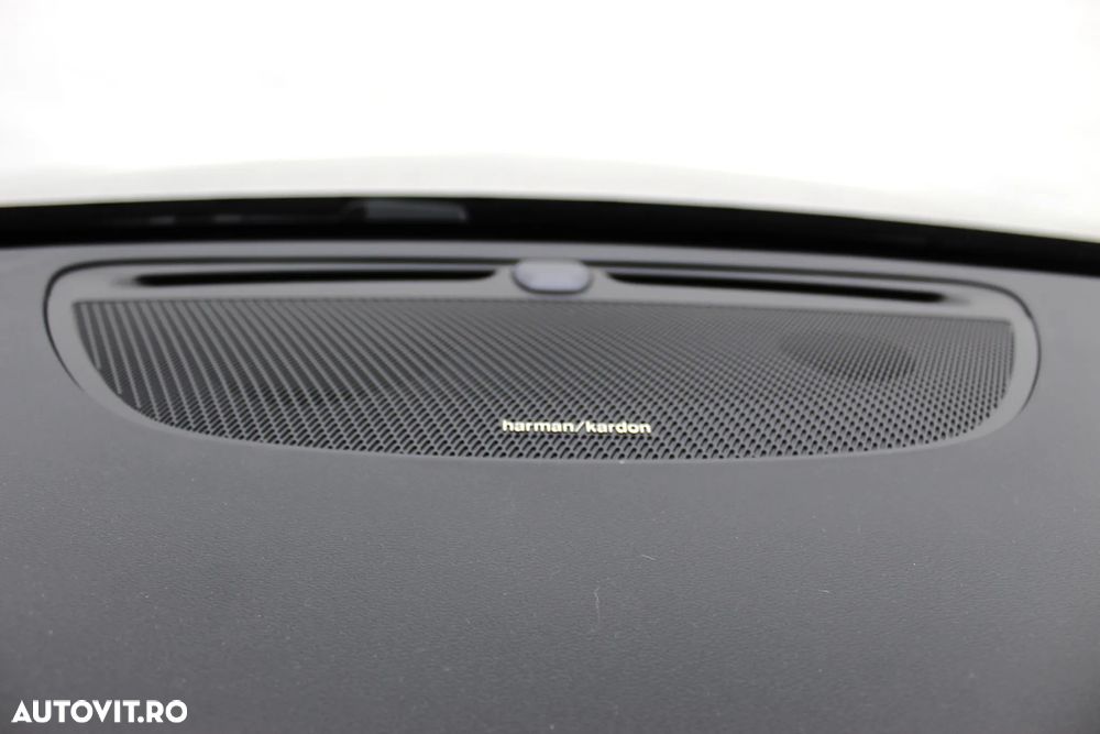 Volvo V60 B4 B DKG Plus Dark - 15