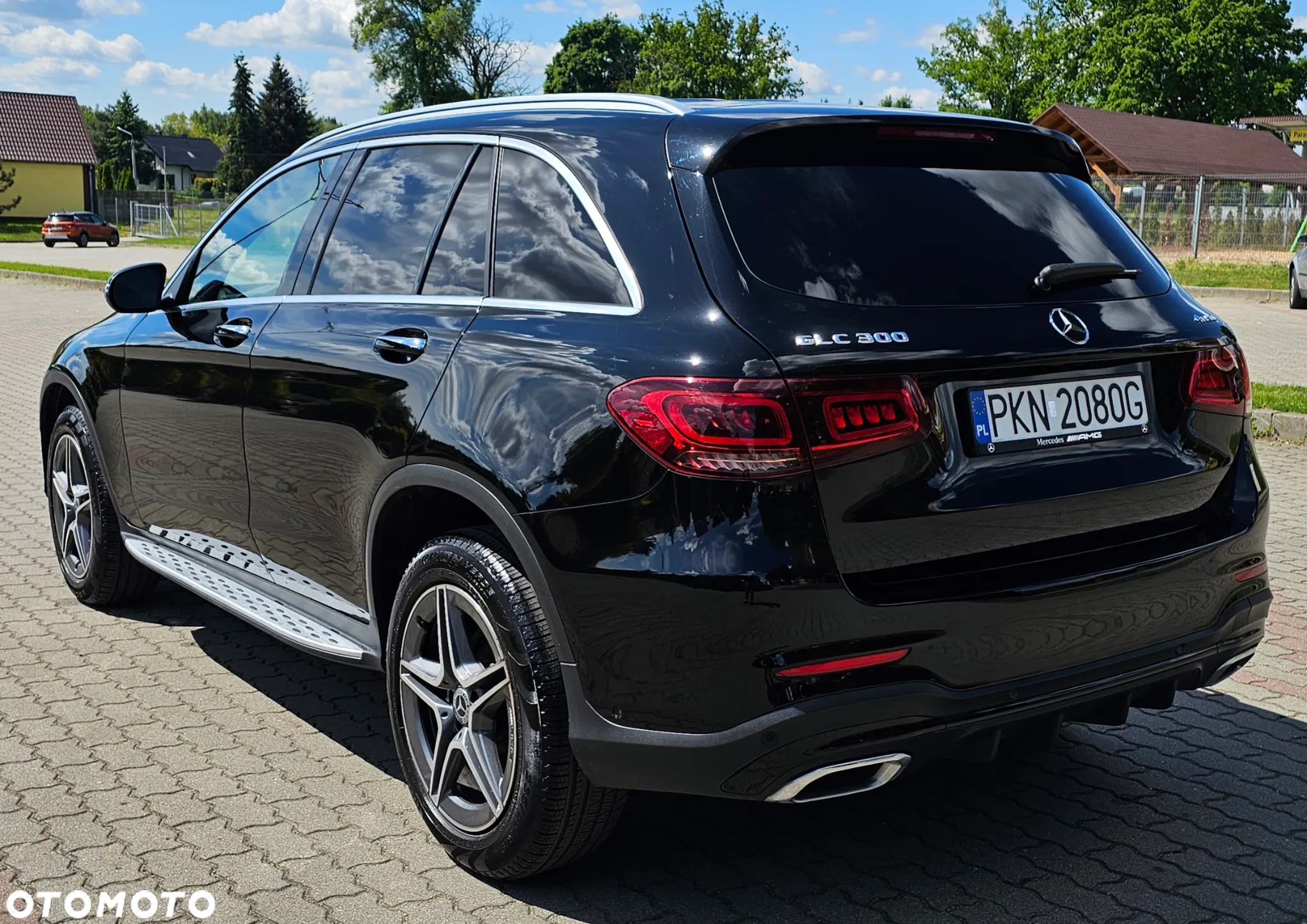 Mercedes-Benz GLC 300 4Matic 9G-TRONIC AMG Line - 8