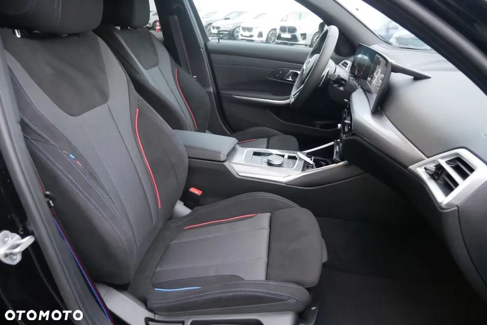 BMW Seria 3 318i M Sport - 14