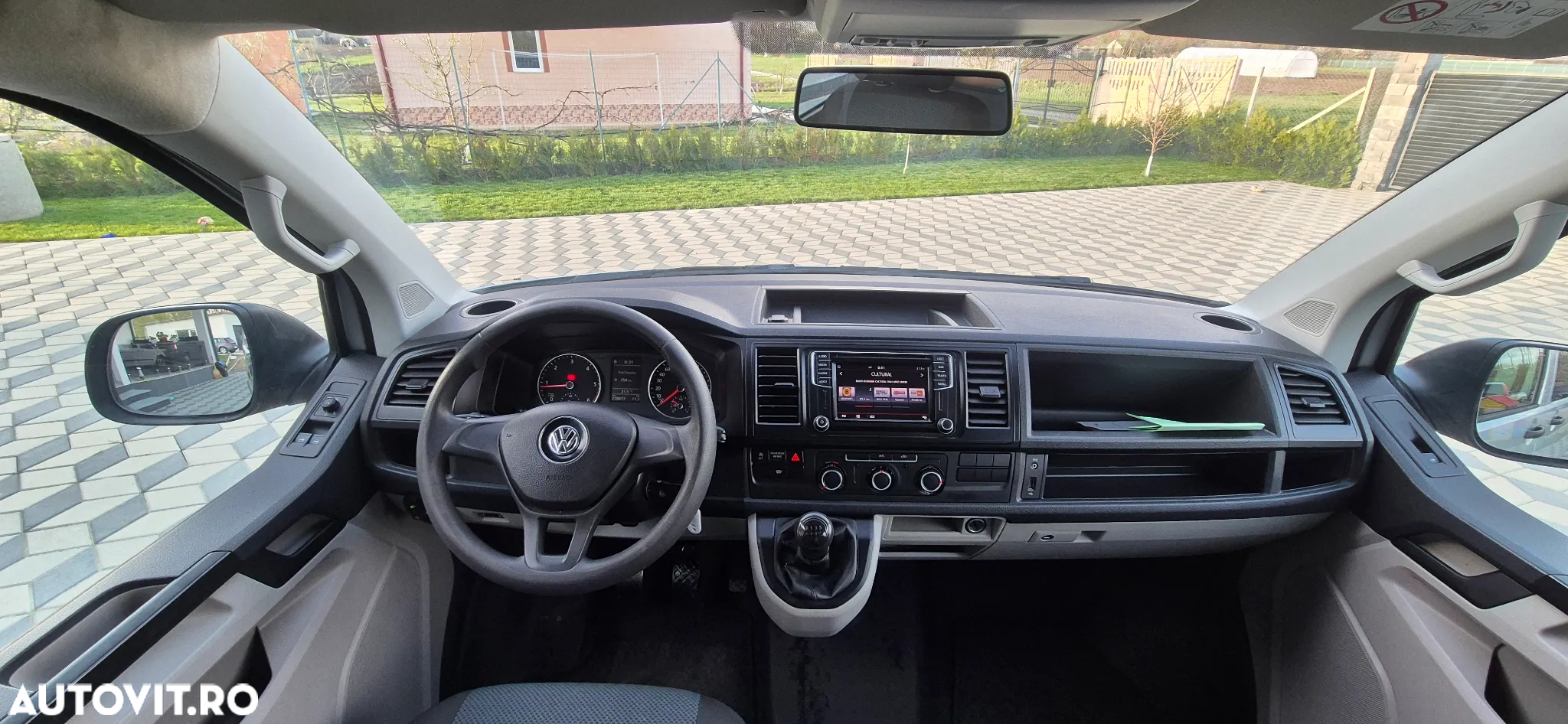 Volkswagen Transporter - 12