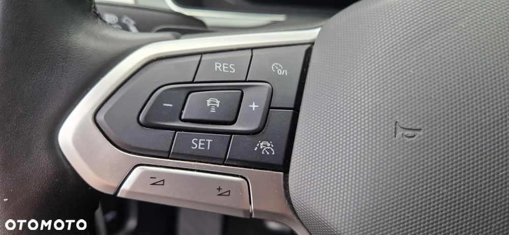 Volkswagen Passat 2.0 TDI SCR DSG Business - 12