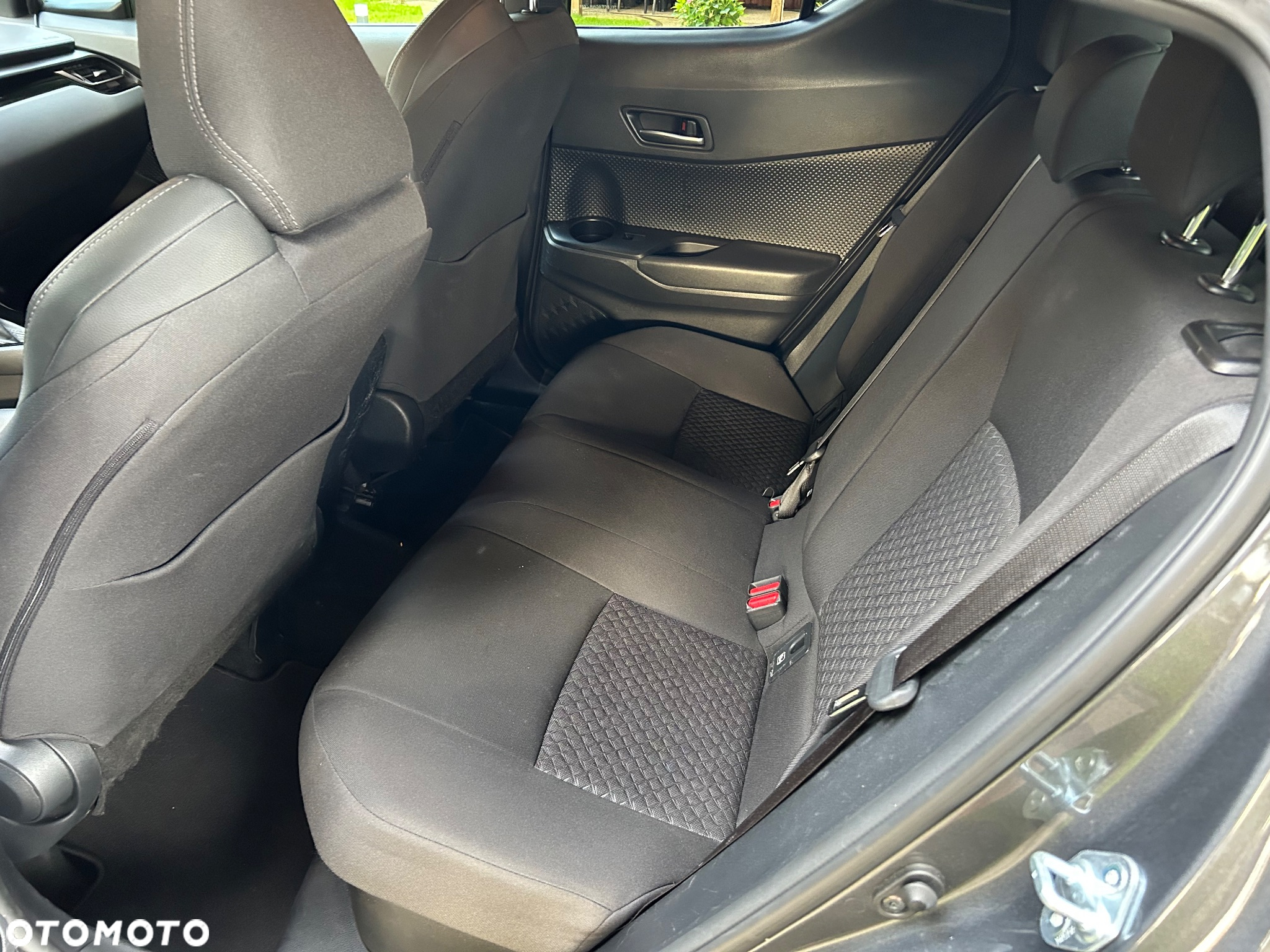Toyota C-HR 2.0 Hybrid Style - 26