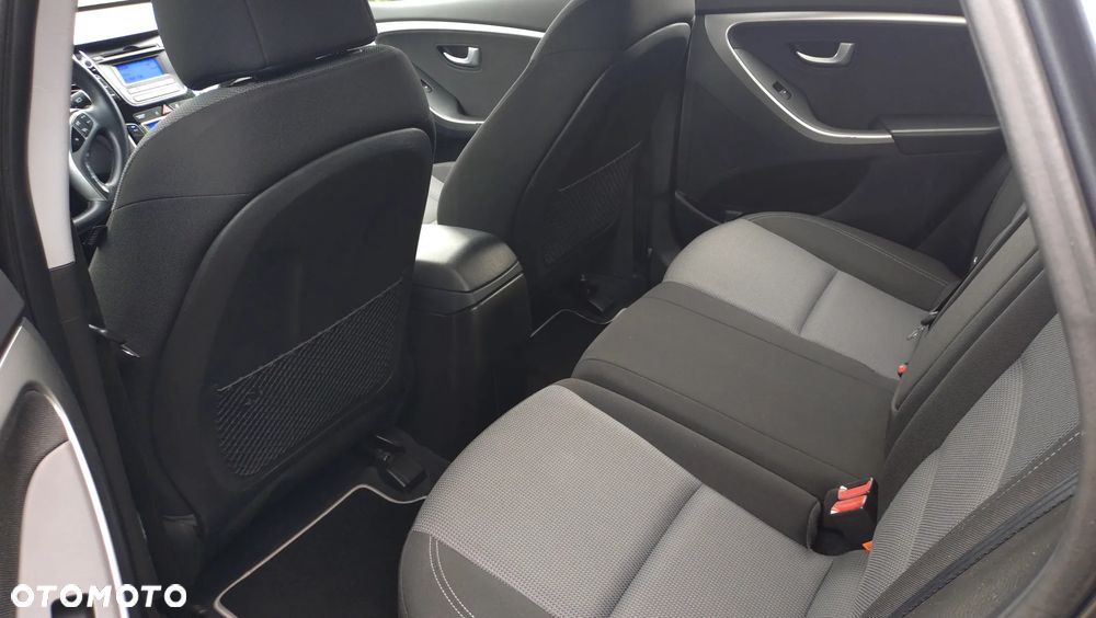 Hyundai i30 1.6 GDI BlueDrive Comfort - 17