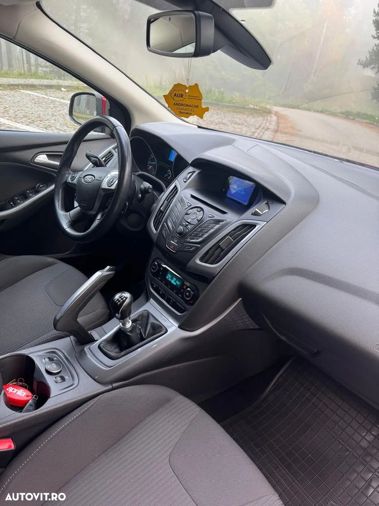 Ford Focus 1.6 Ecoboost Start Stop Titanium - 12