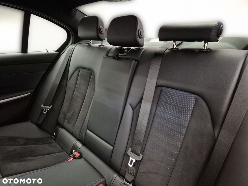 BMW Seria 3 - 18