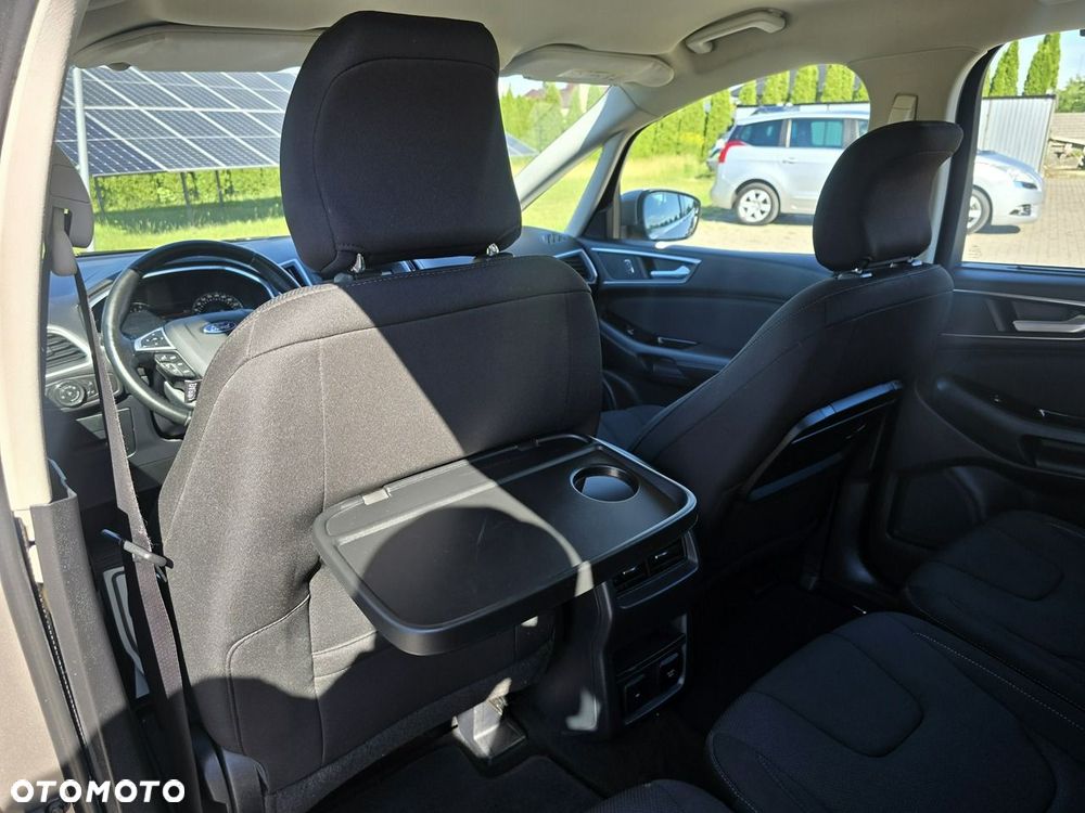 Ford S-Max - 17