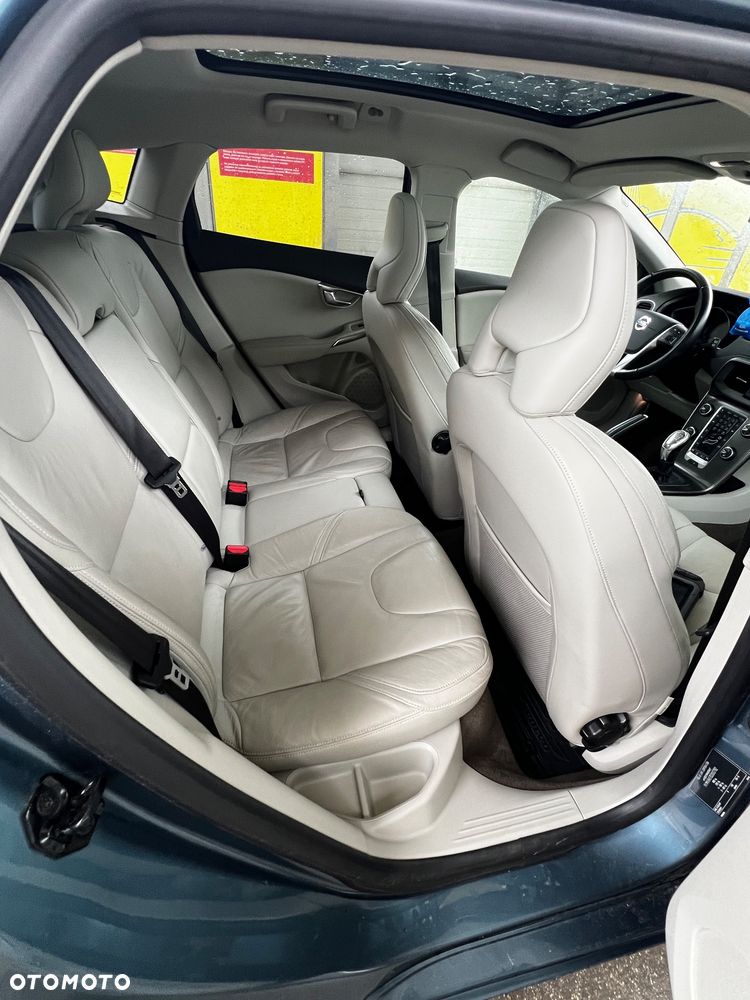 Volvo V40 D2 Summum - 20