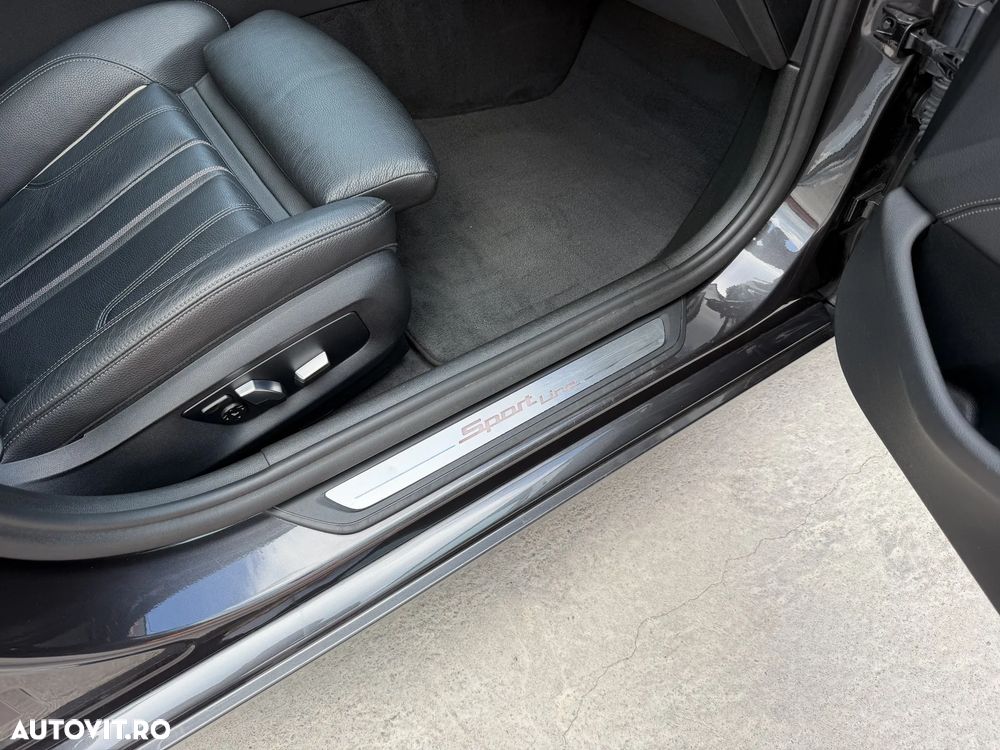 BMW Seria 5 520d Aut. Sport Line - 36